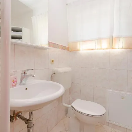 Apartment Apartment Erna Precious Memories