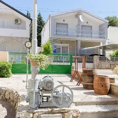 Apartment Erna Precious Memories * Vodice