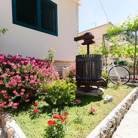 Apartment Erna Precious Memories * Vodice